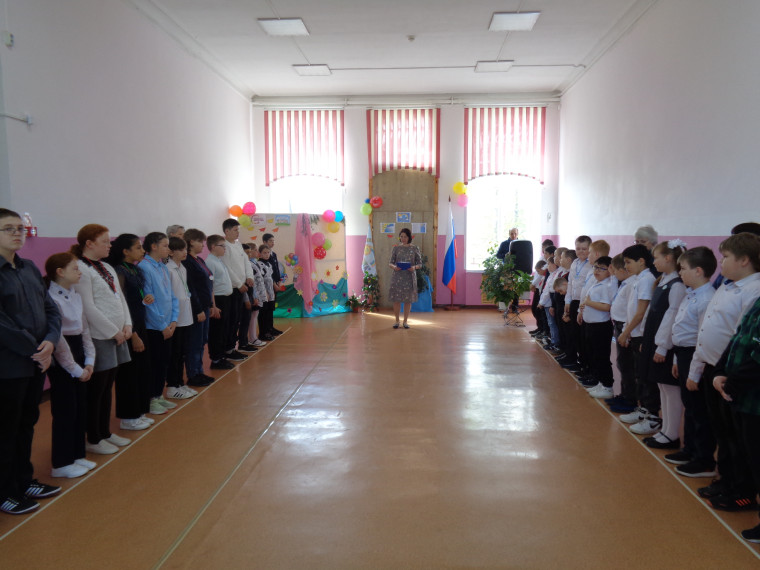 День рождения школьной детской организации "Радуга".